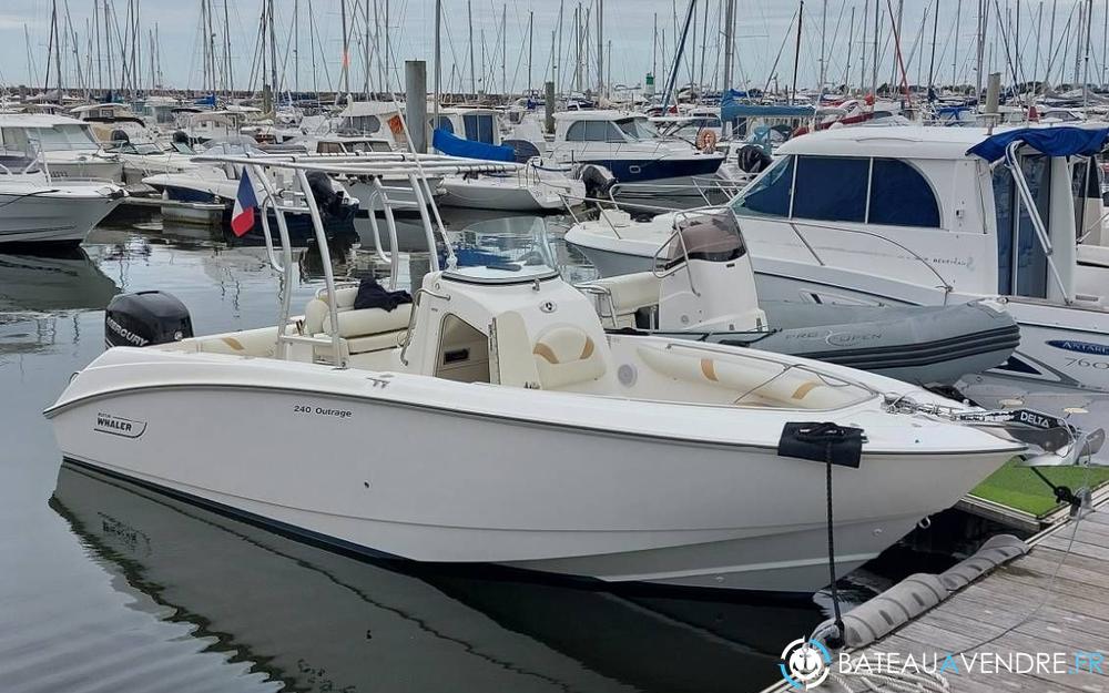 Boston Whaler 240 Outrage photo 2