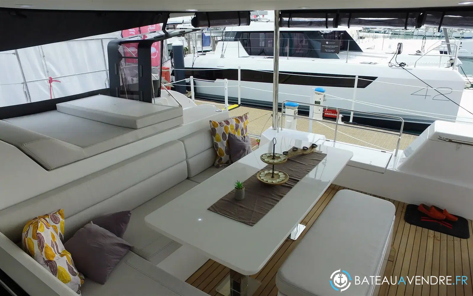 slider 13 Aventura Yacht Indigo Yacht 45