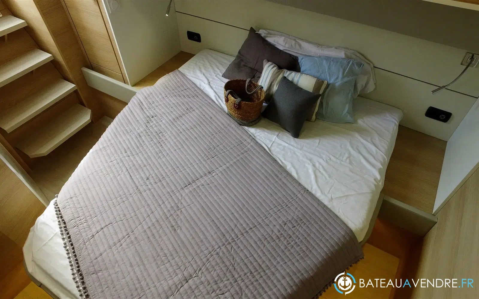 slider 22 Aventura Yacht Indigo Yacht 45