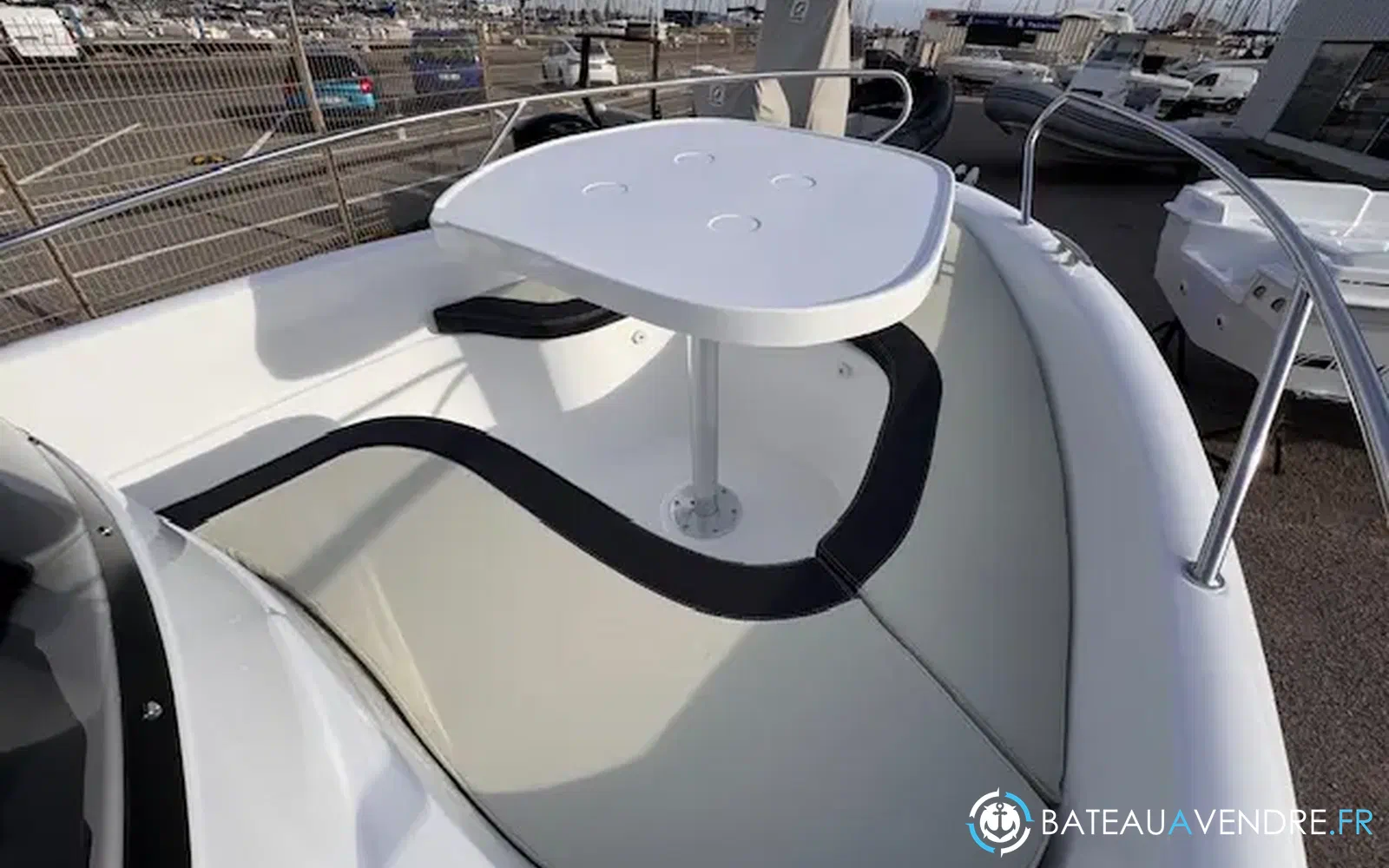 slider 10 B2 Marine Cap Ferret 522 Open