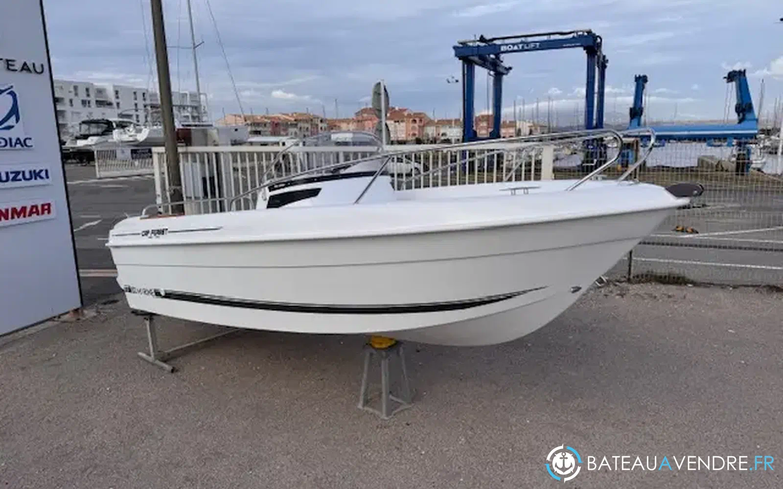 slider 2 B2 Marine Cap Ferret 522 Open