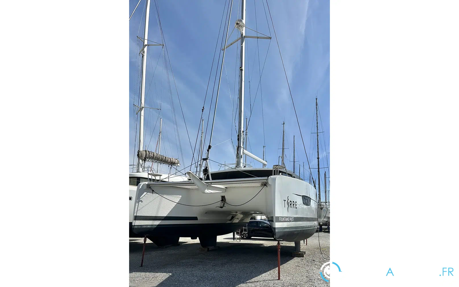 slider 9 Fountaine Pajot Isla 40