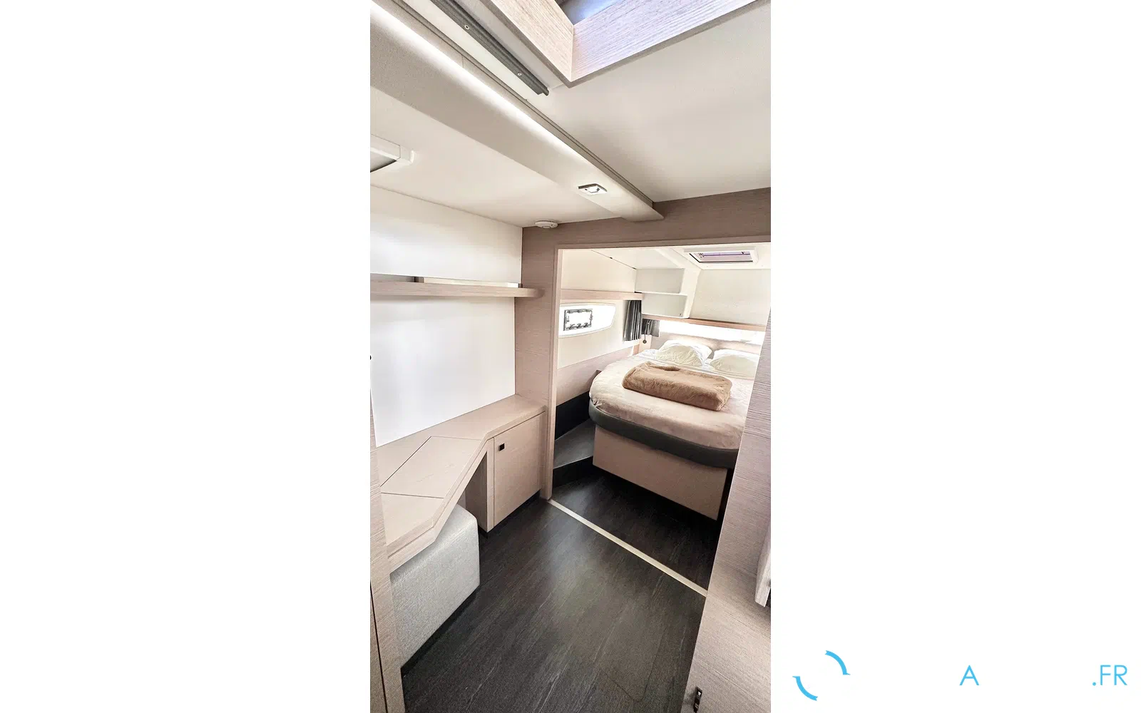 slider 18 Fountaine Pajot Isla 40