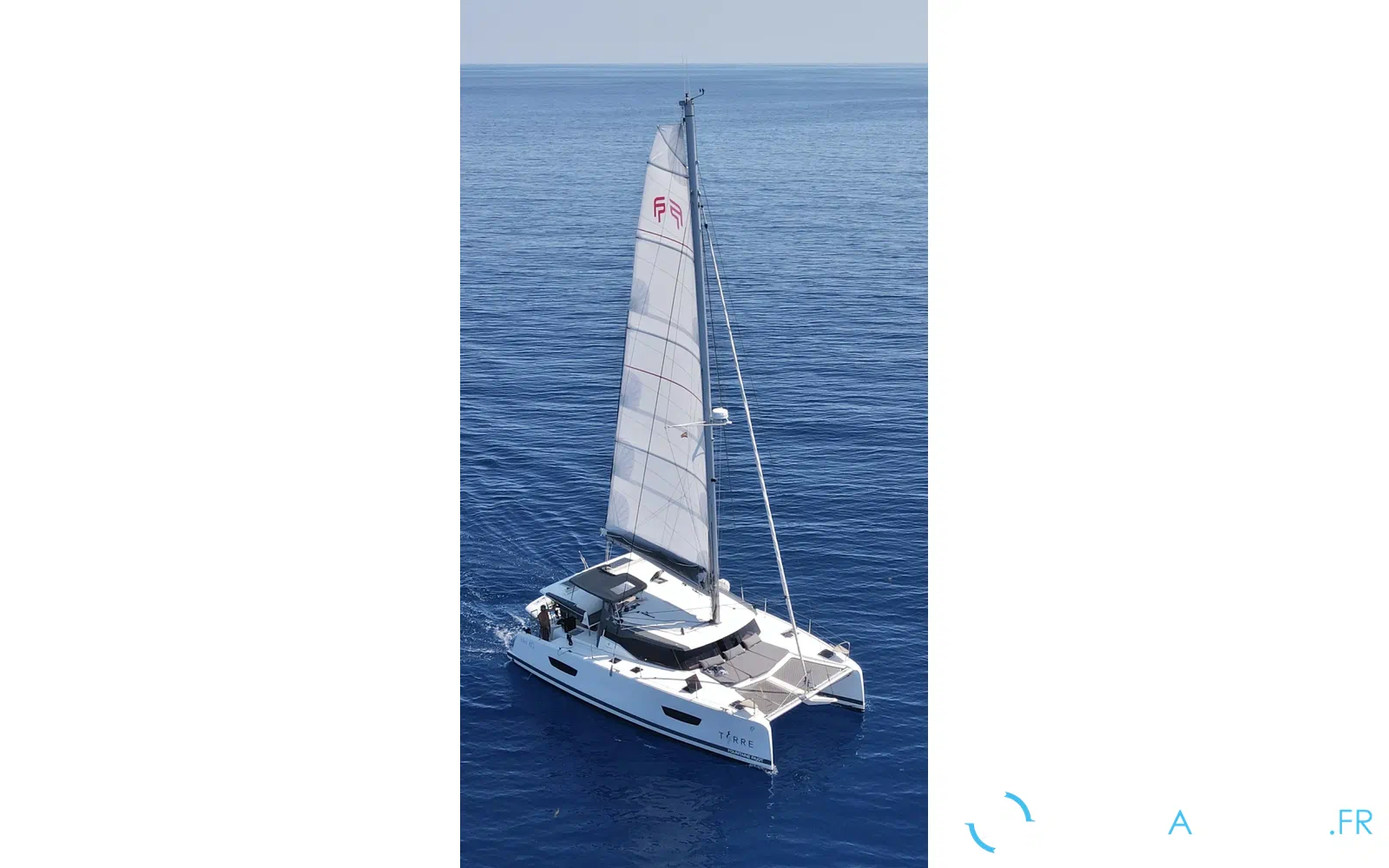 slider 1 Fountaine Pajot Isla 40