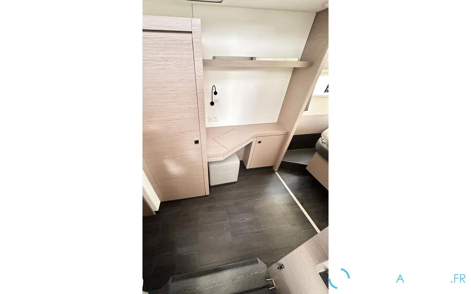 slider 19 Fountaine Pajot Isla 40