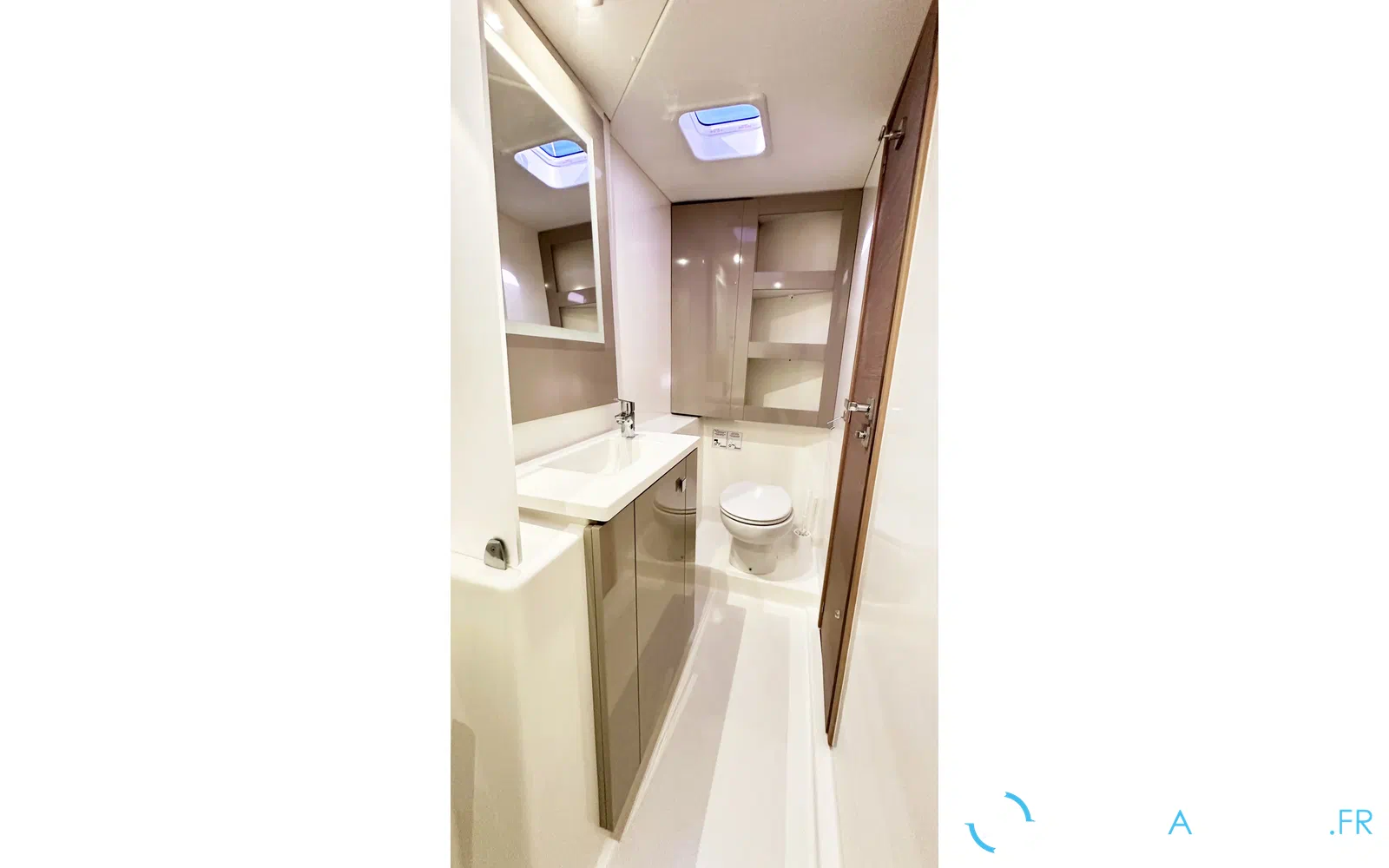 slider 24 Fountaine Pajot Isla 40