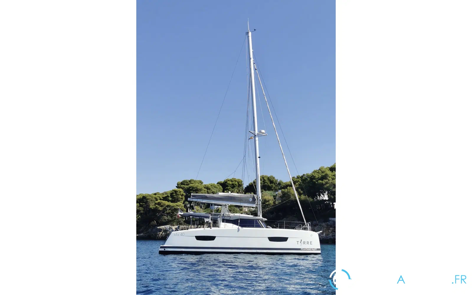 slider 2 Fountaine Pajot Isla 40