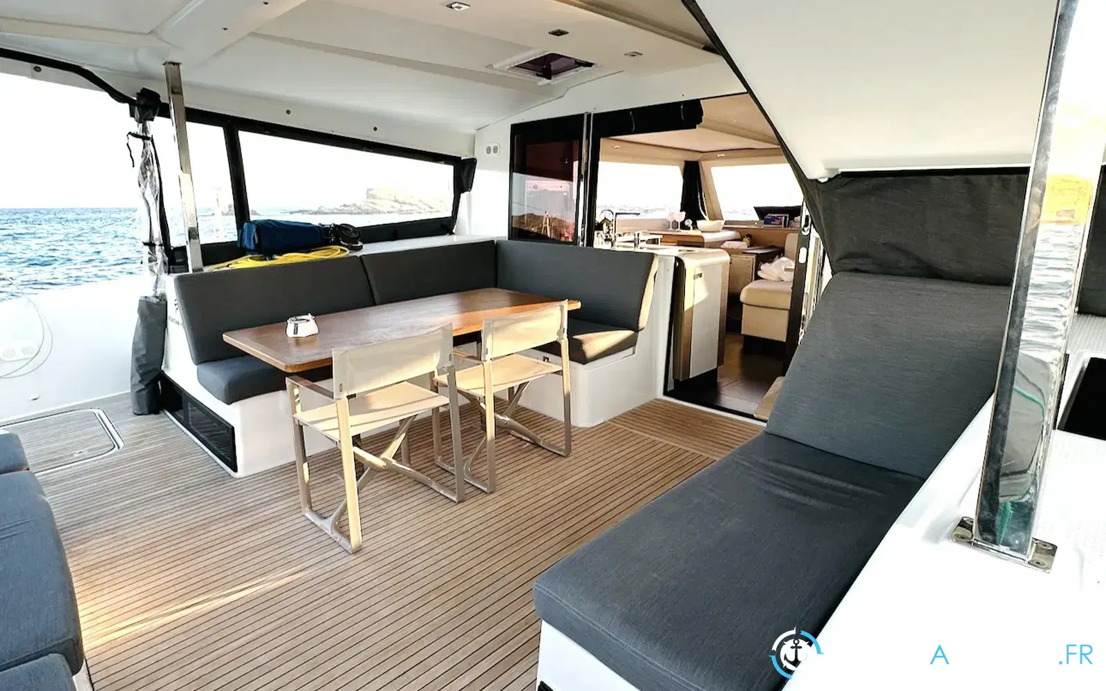 slider 7 Fountaine Pajot Isla 40