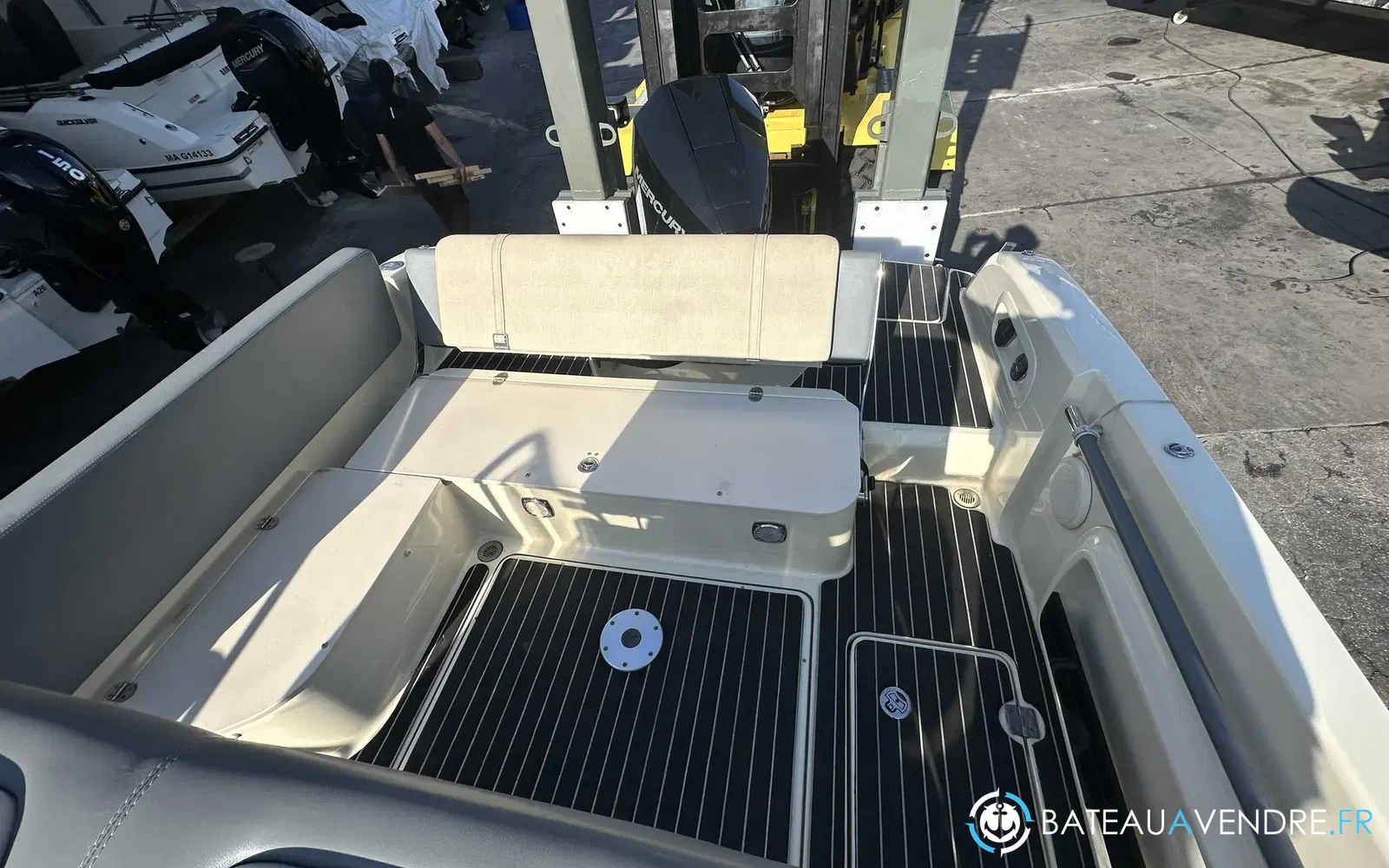 slider 7 Invictus 240 CX