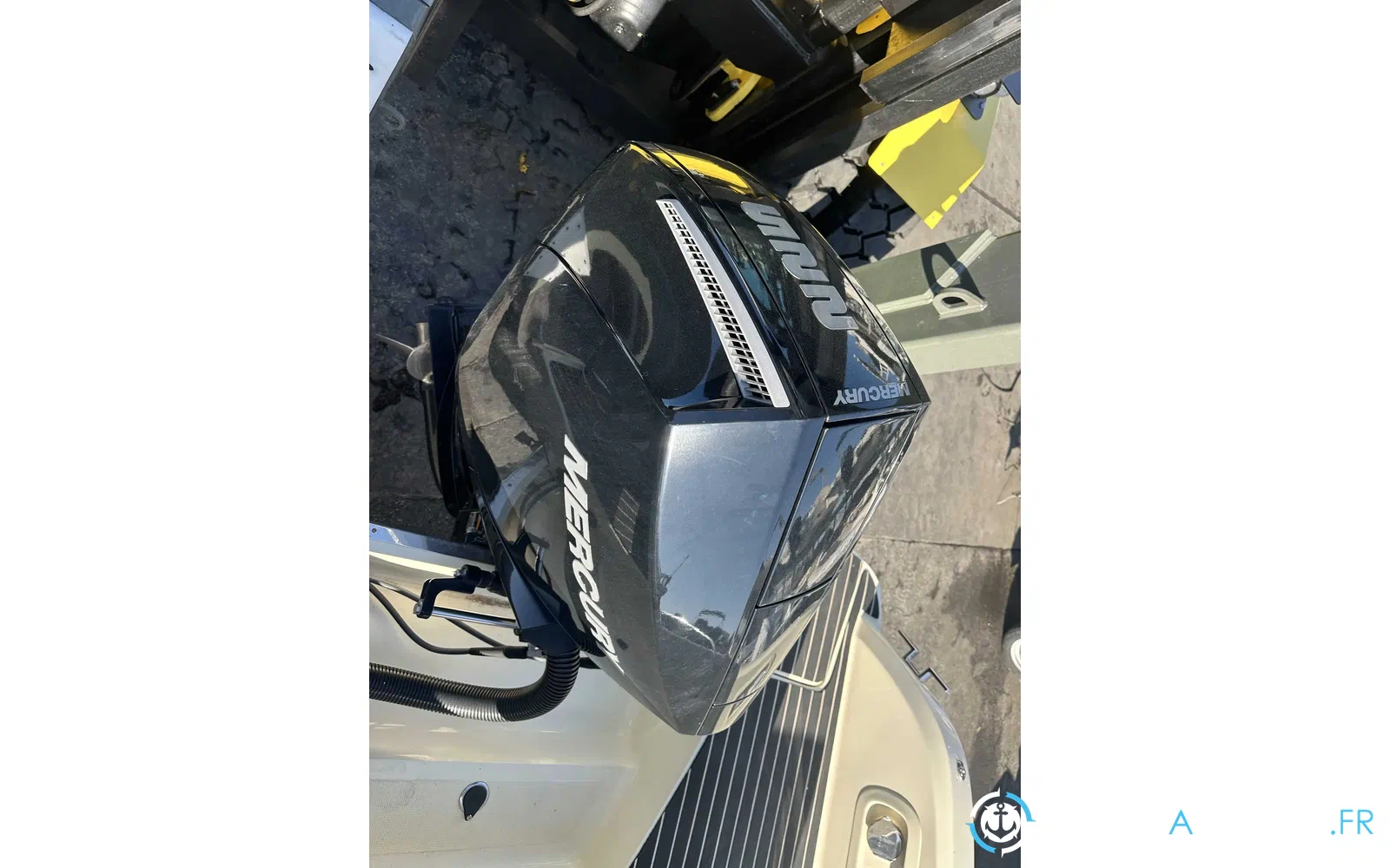 slider 11 Invictus 240 CX