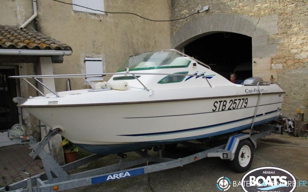 B2 Marine Cap Ferret 550 CC photo de présentation