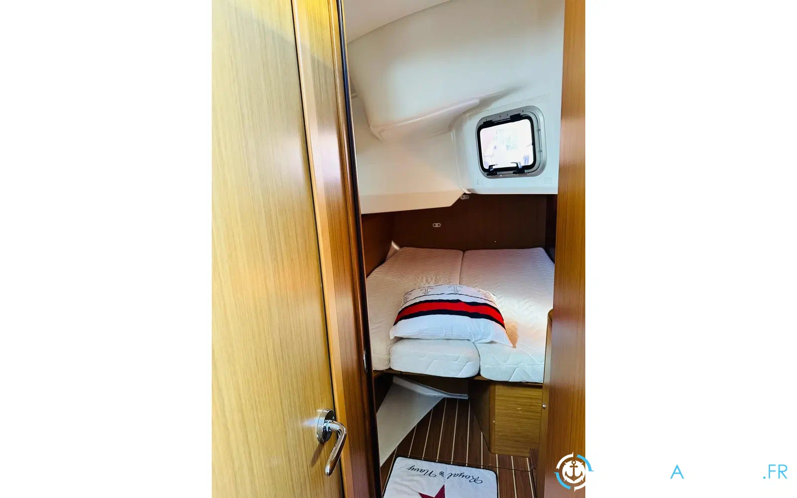 slider 19 Jeanneau Sun Odyssey 49 i