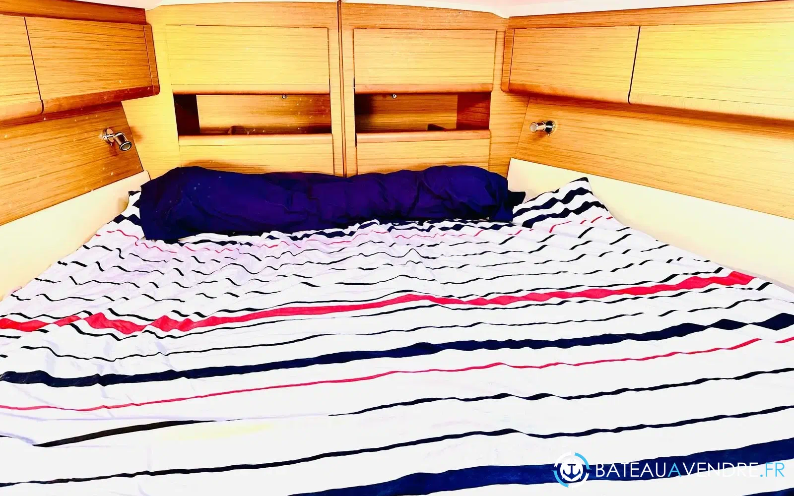 slider 22 Jeanneau Sun Odyssey 49 i