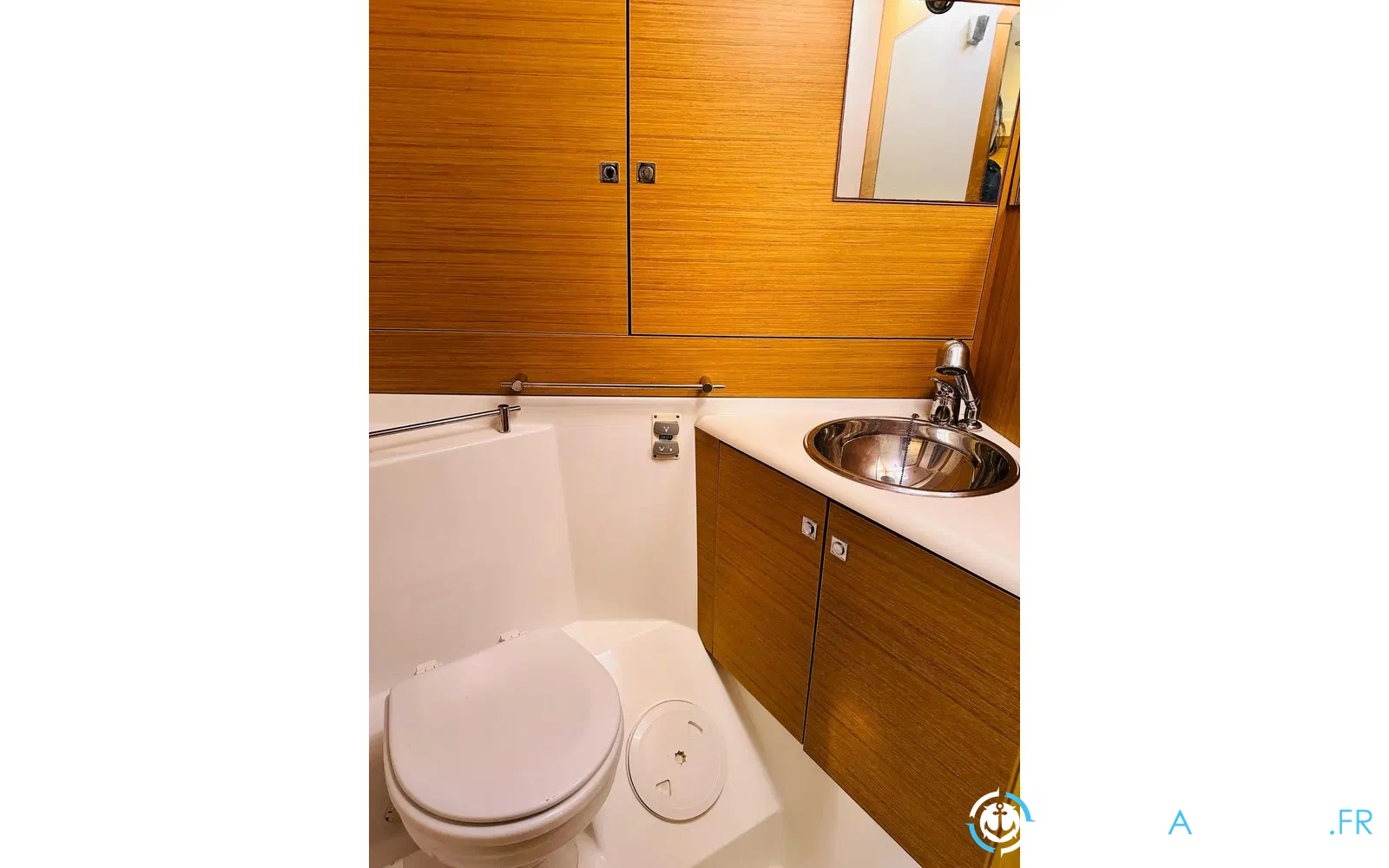 slider 23 Jeanneau Sun Odyssey 49 i