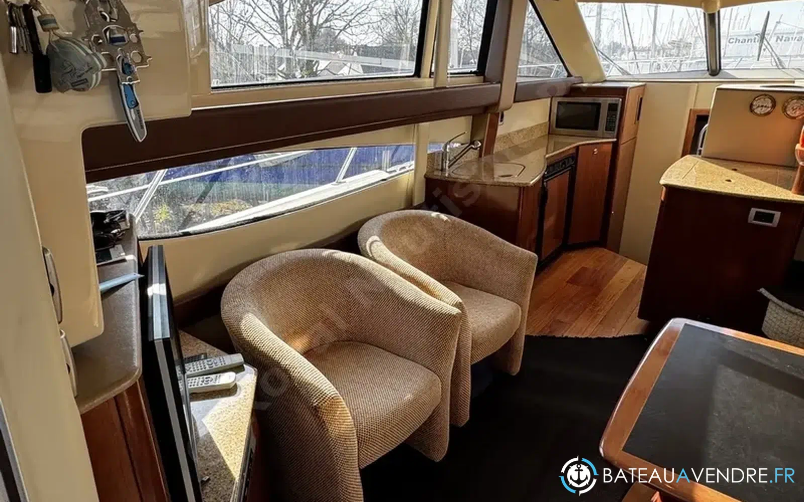 slider 10 Meridian Yacht Sedan 341