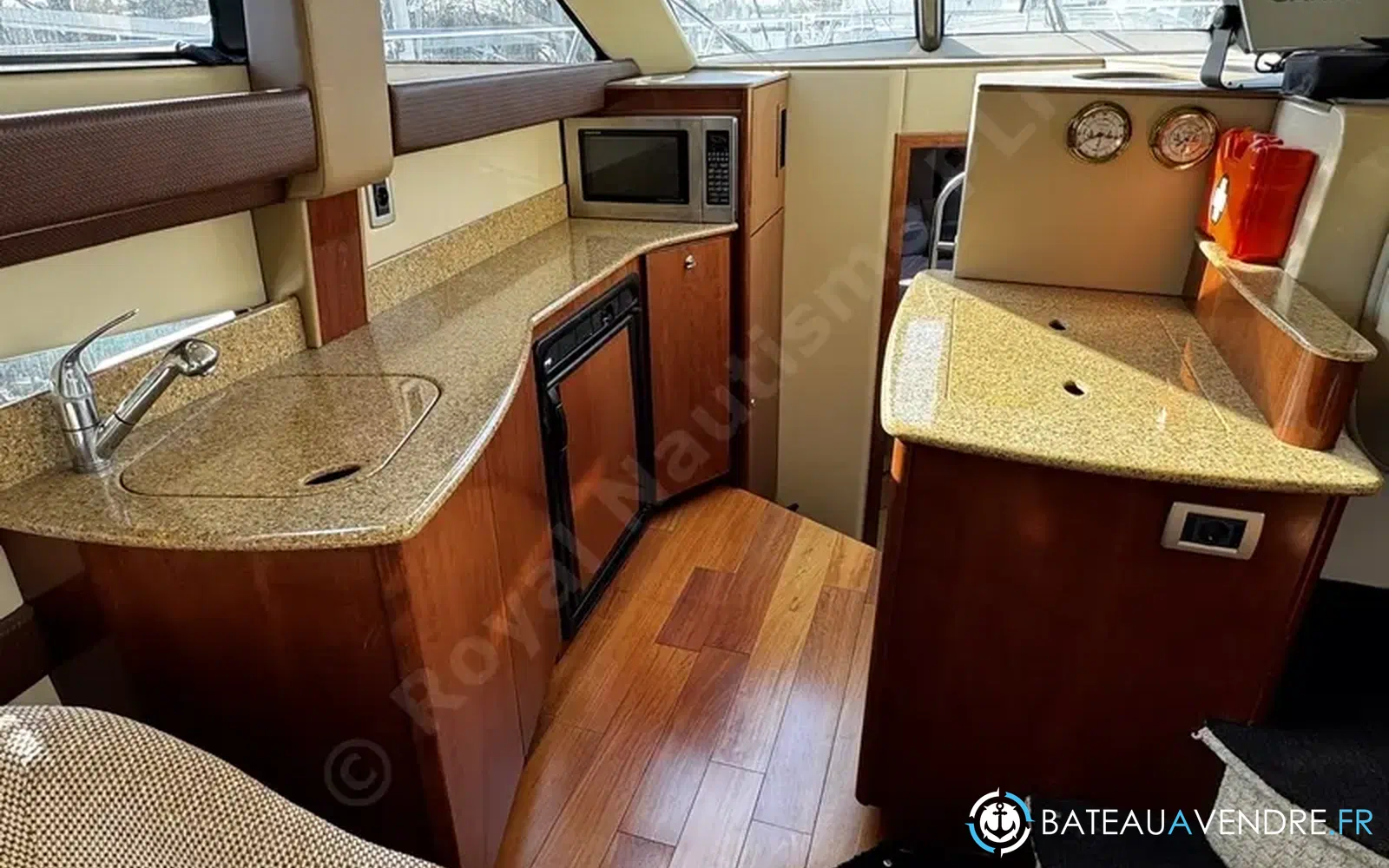 slider 11 Meridian Yacht Sedan 341