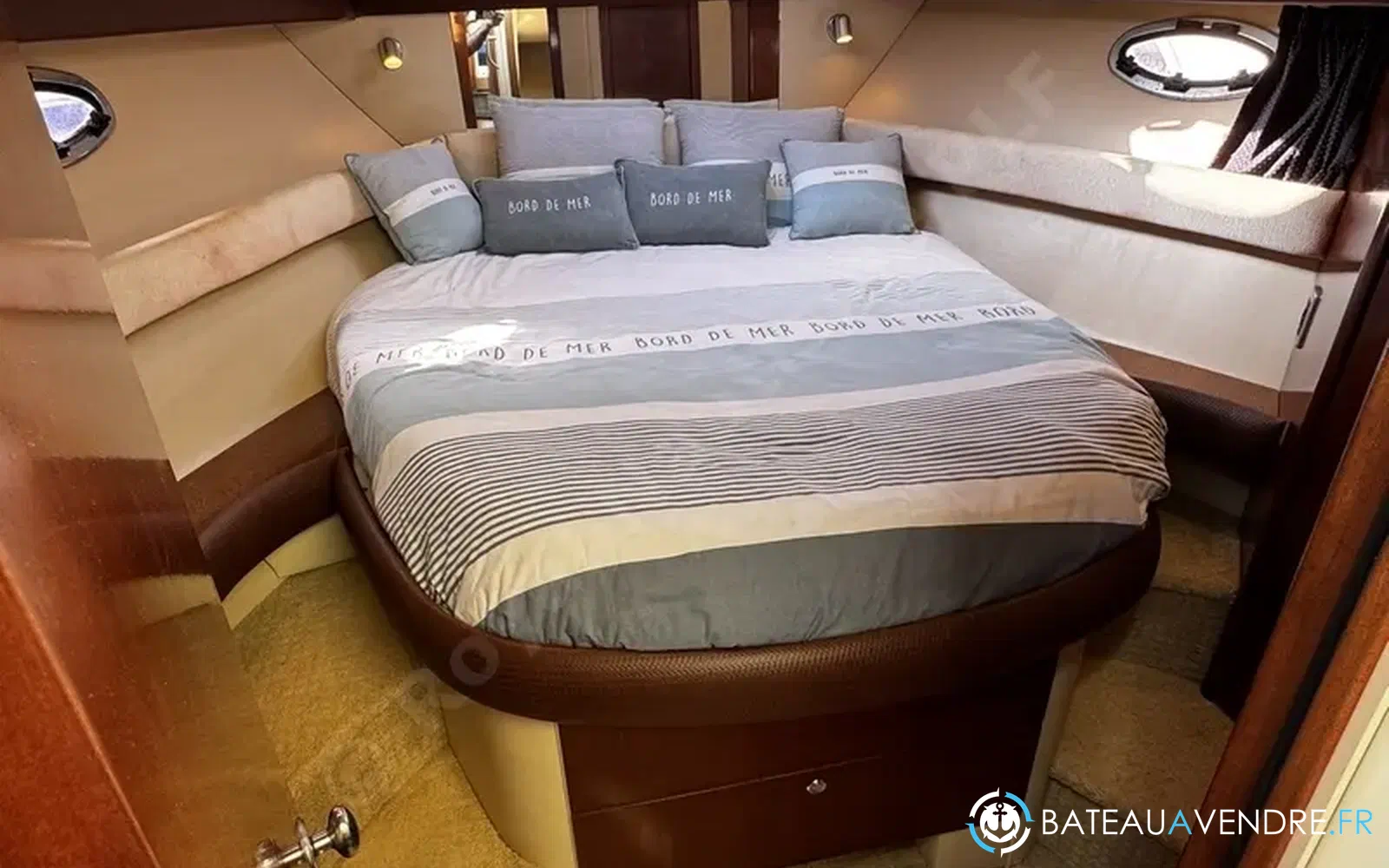 slider 14 Meridian Yacht Sedan 341