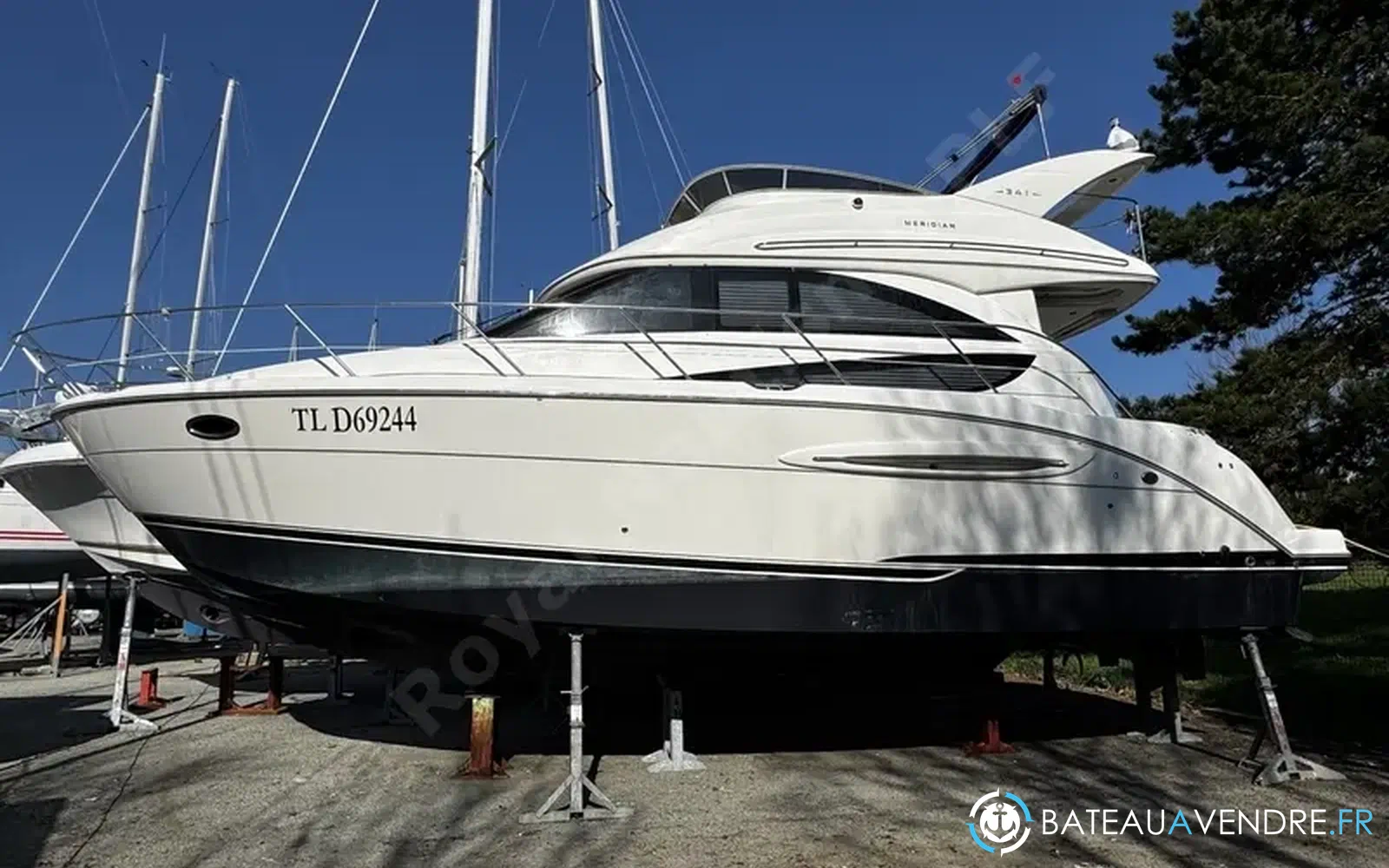 slider 2 Meridian Yacht Sedan 341