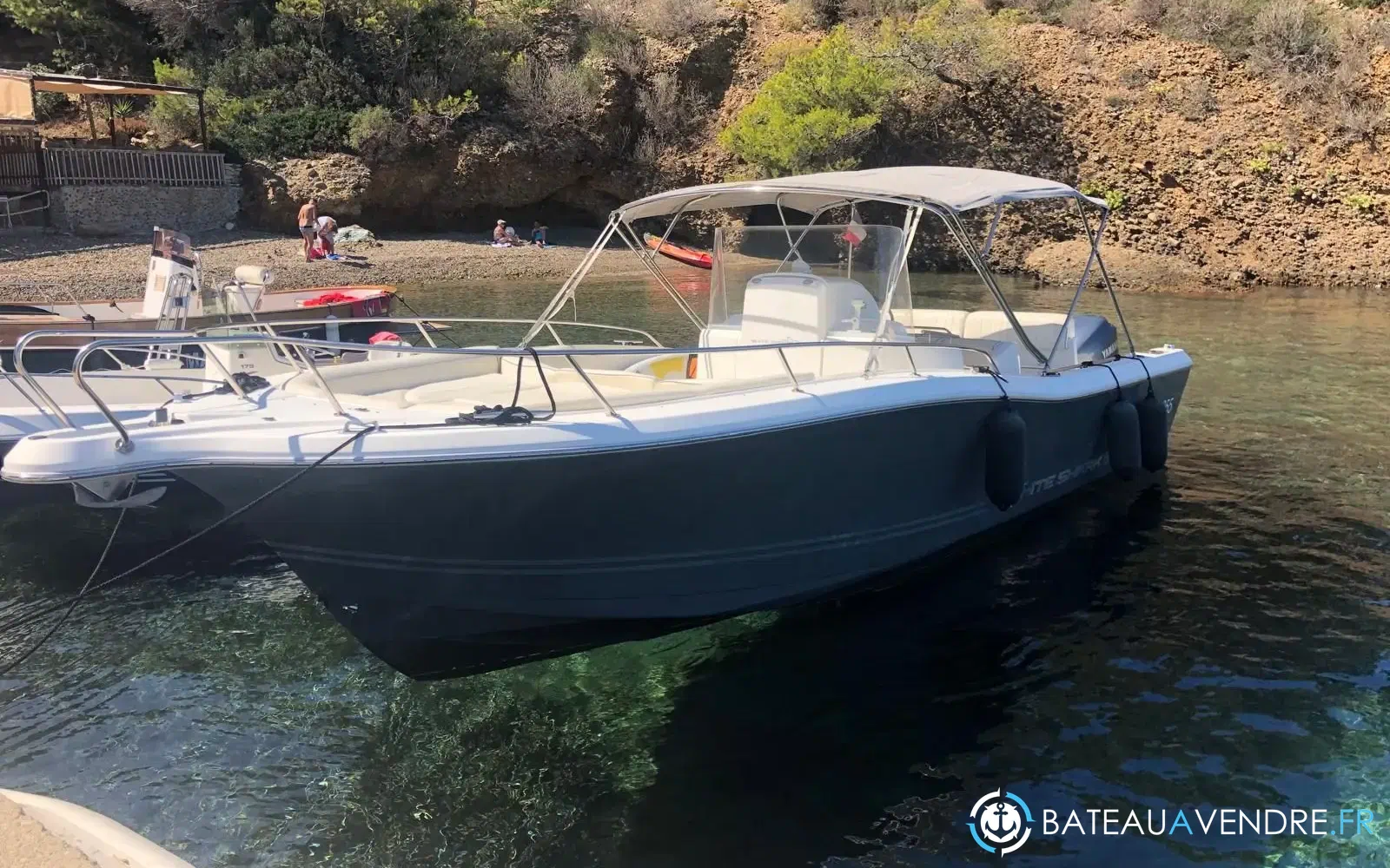 slider 1 Kelt White Shark 285