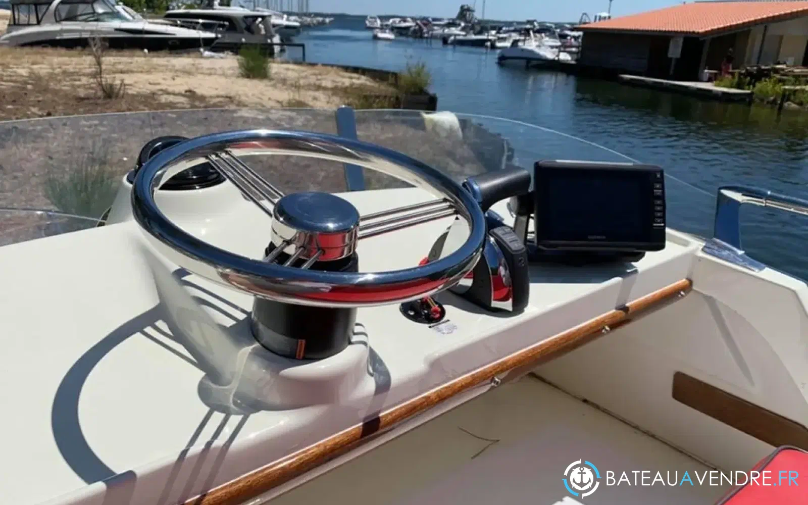 slider 7 Riva Bertram 25 Sport Fisherman