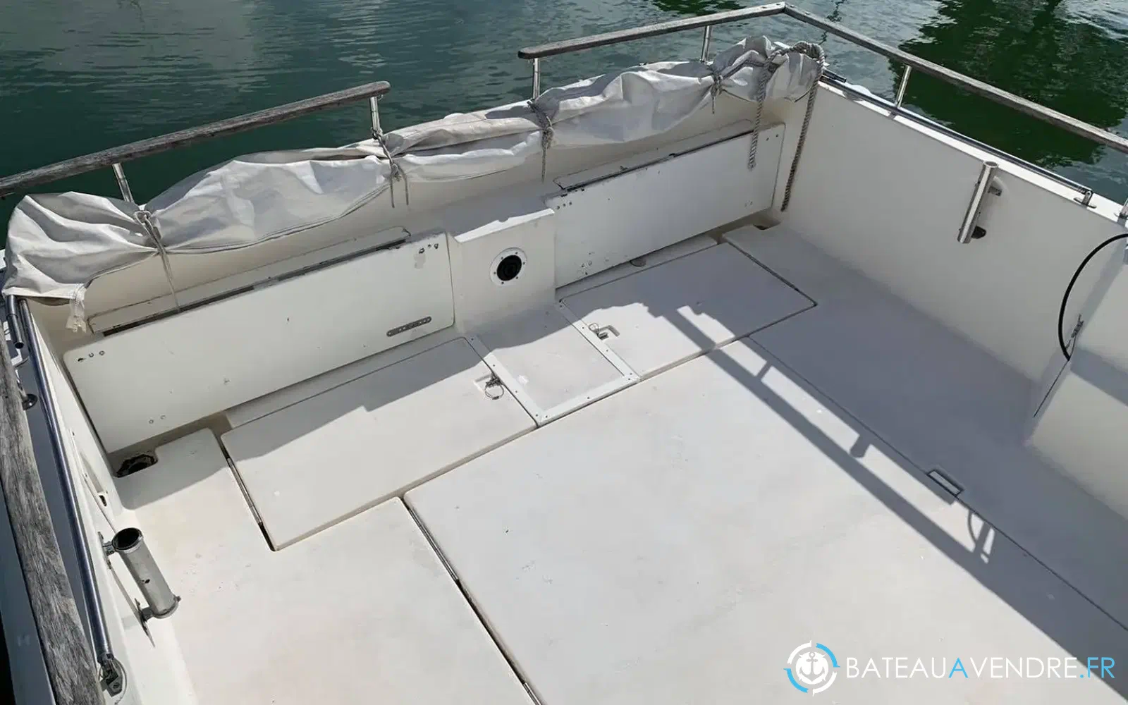 slider 6 Jeanneau Almeria 960