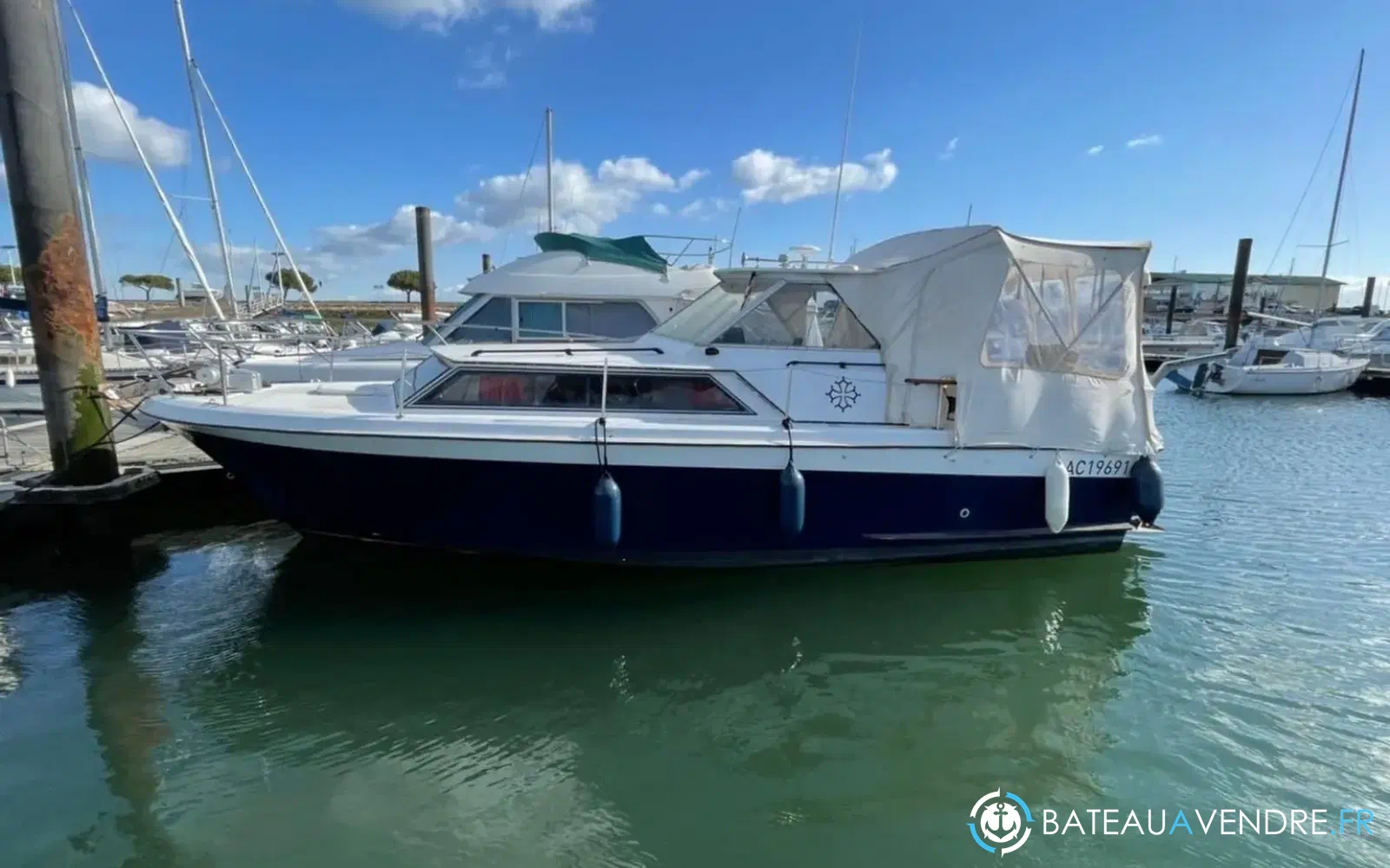 slider 0 Yachting France Arcoa 830