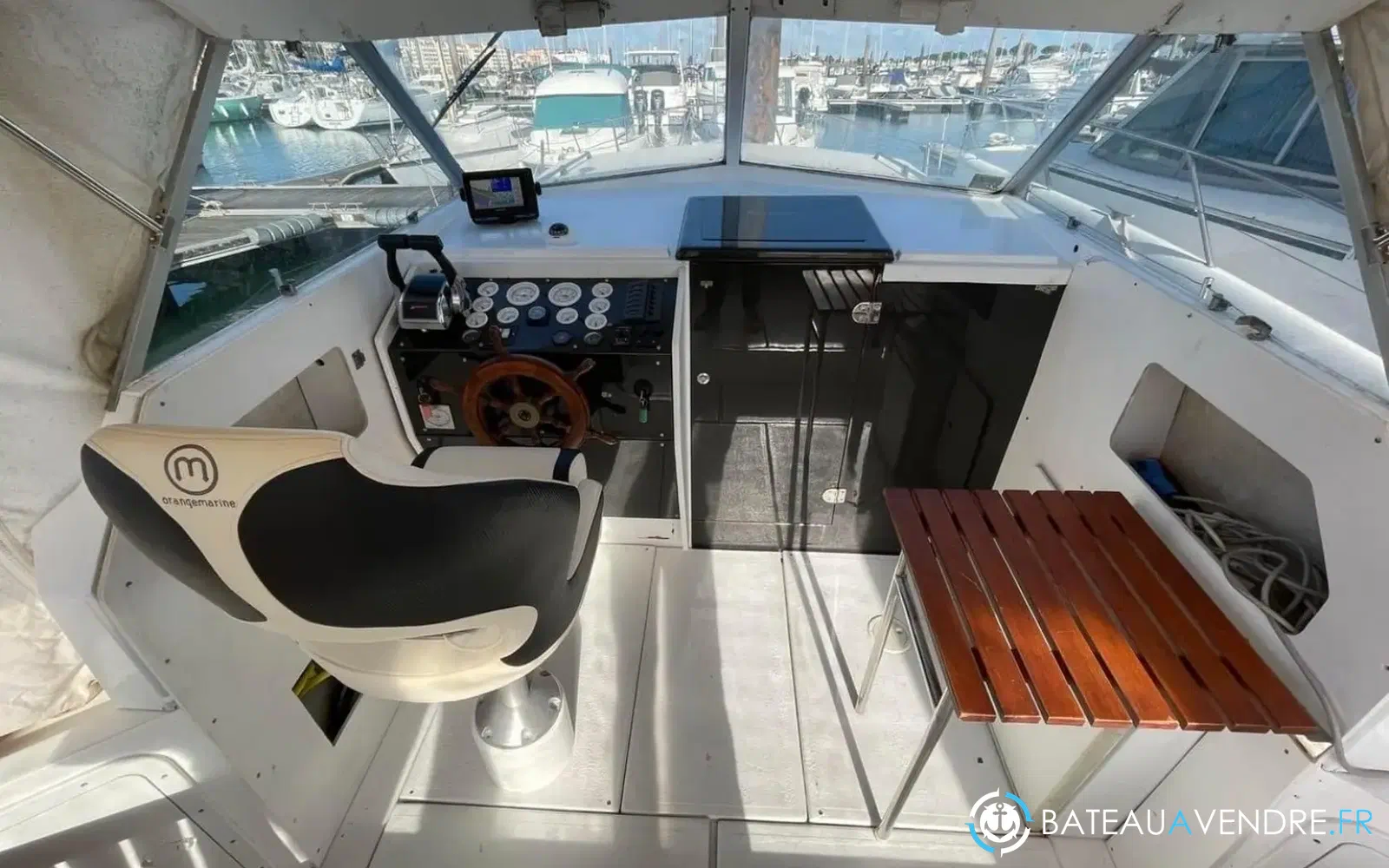 slider 3 Yachting France Arcoa 830