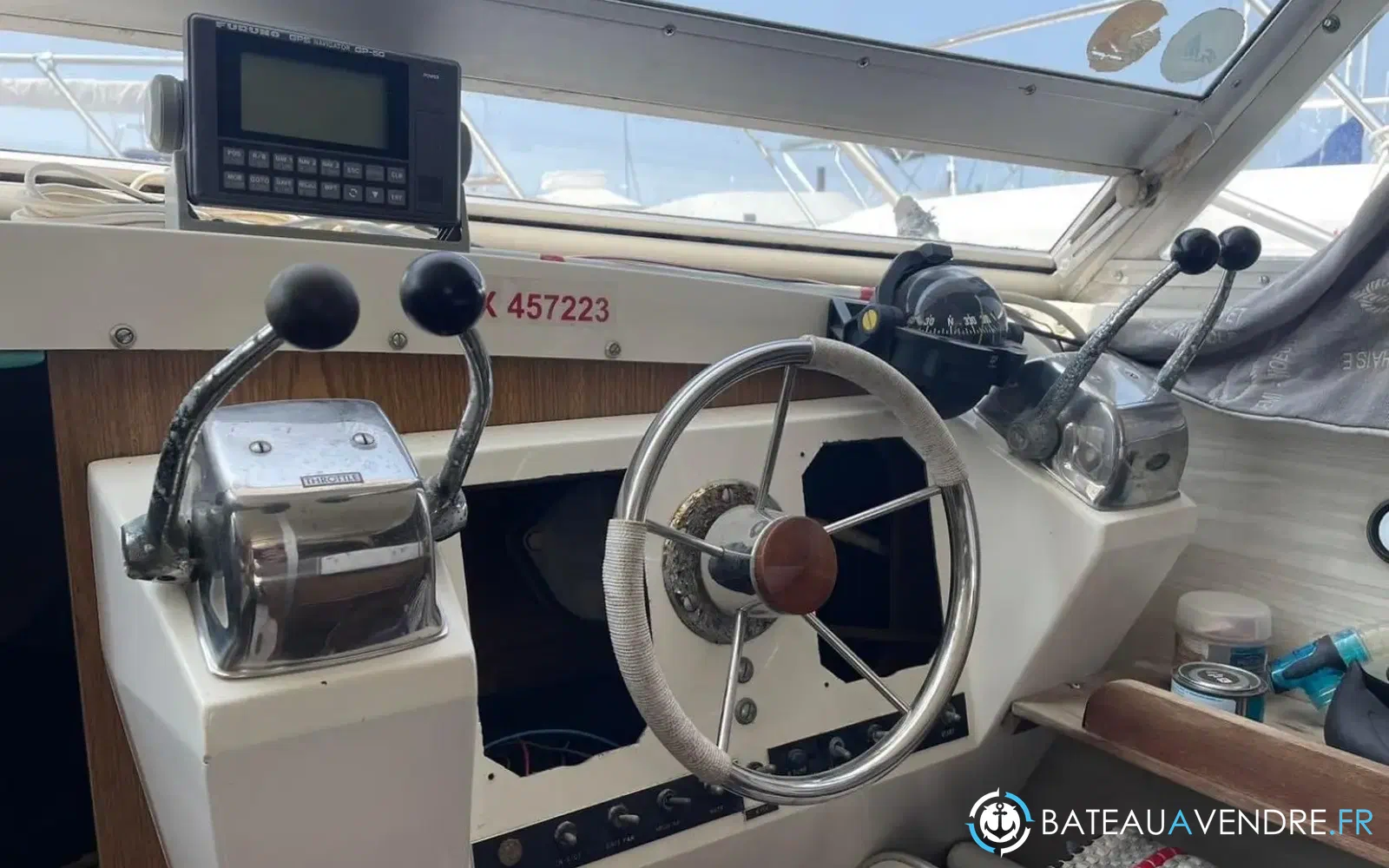 slider 12 Bertram 28 Flybridge