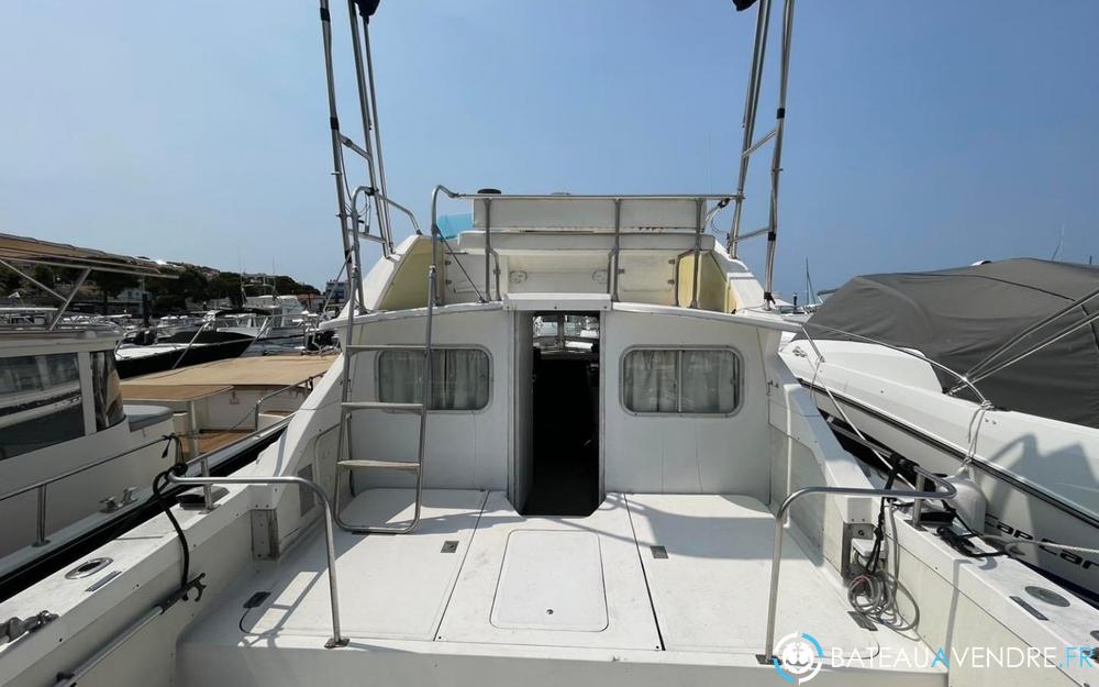 Bertram 28 Flybridge photo 4