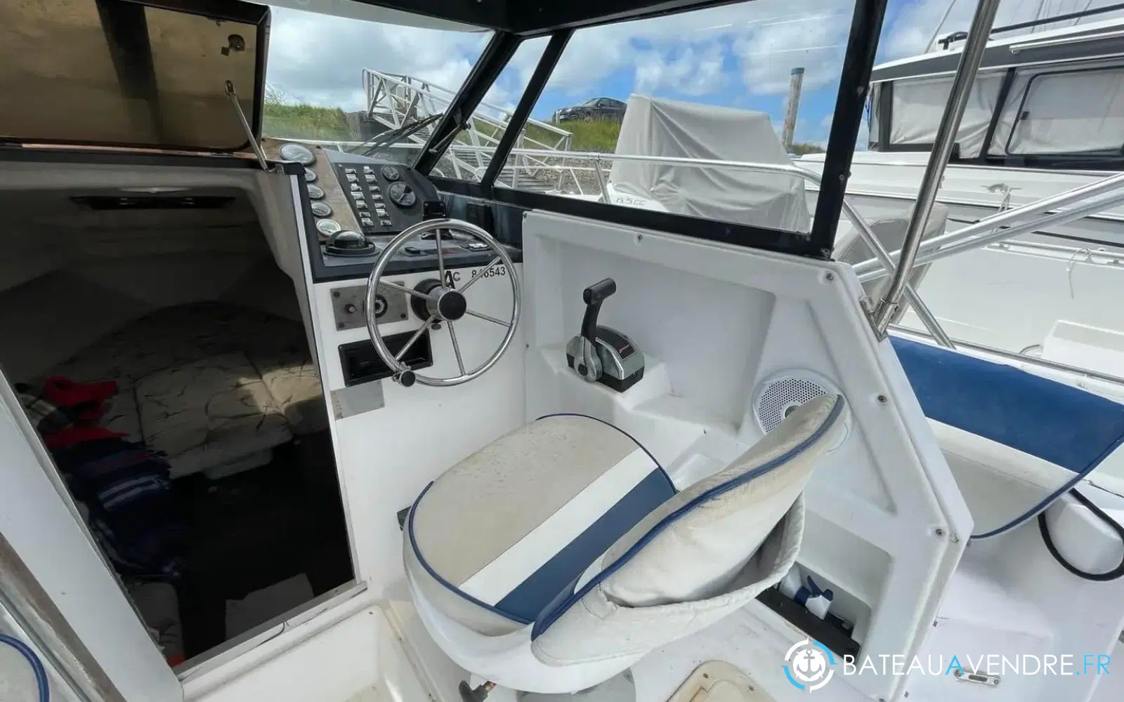 slider 10 Bayliner Trophy 2352 WA