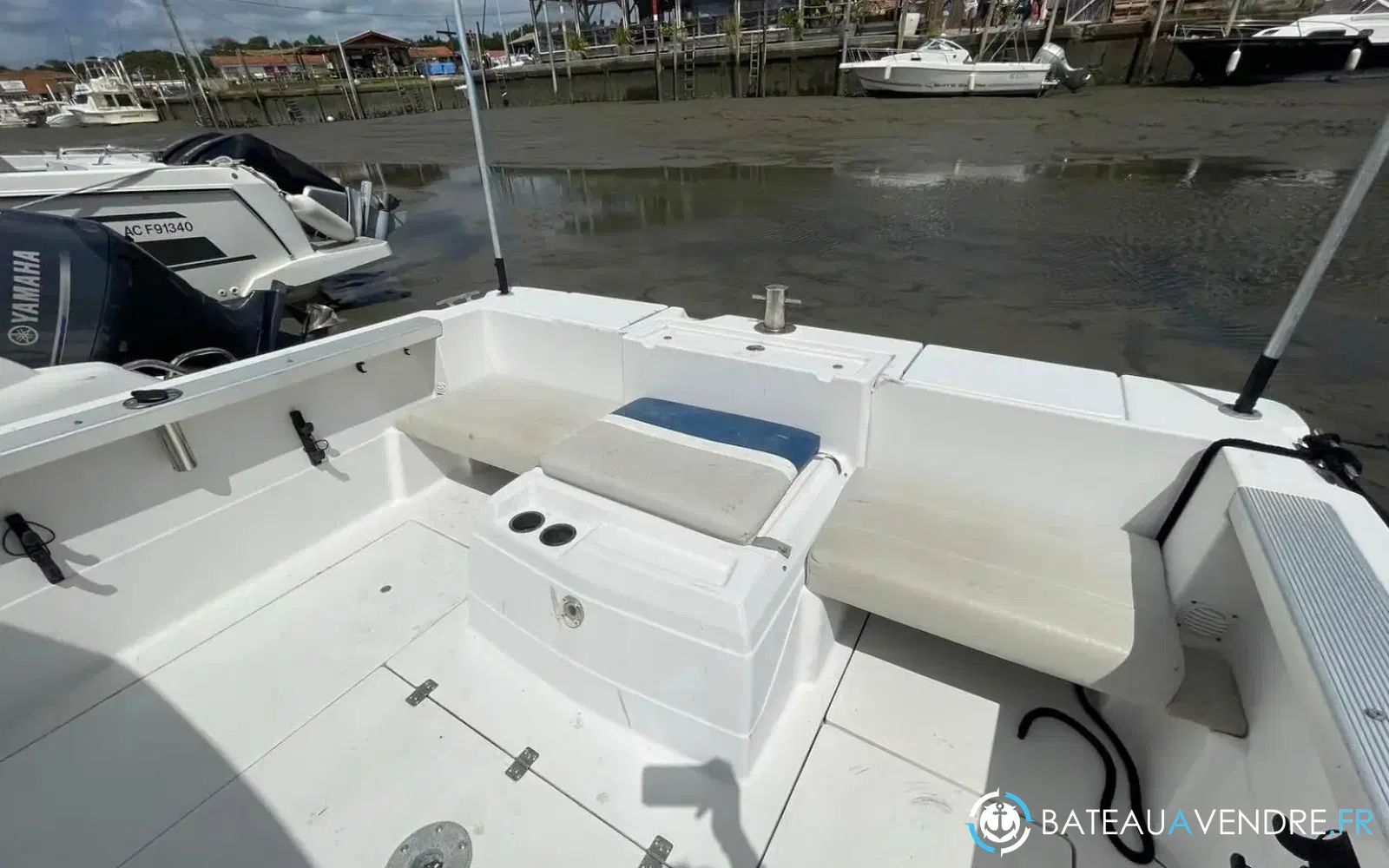 slider 7 Bayliner Trophy 2352 WA