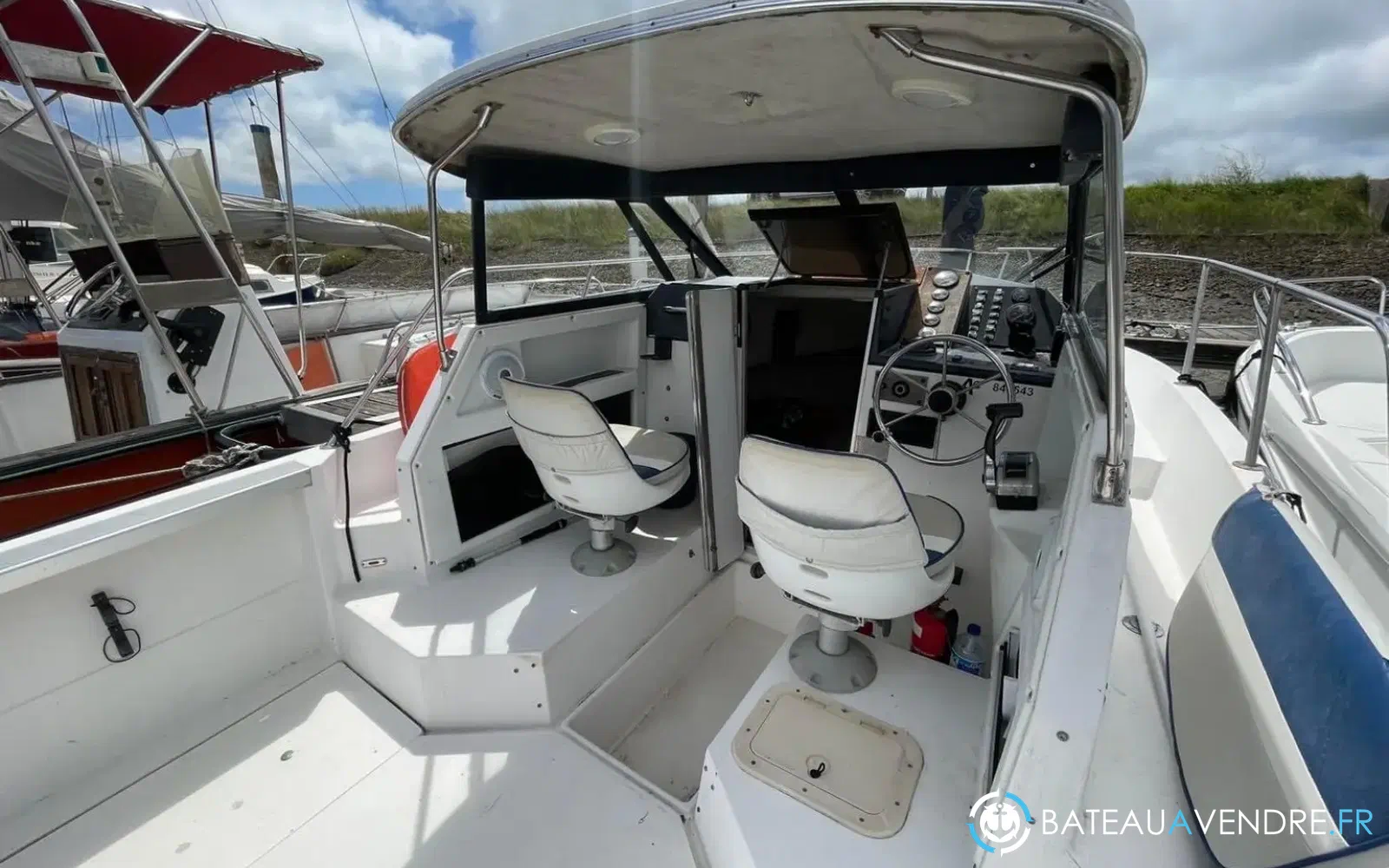 slider 8 Bayliner Trophy 2352 WA