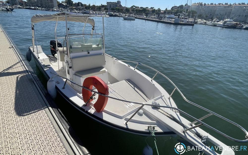 Robalo 2120 photo de présentation