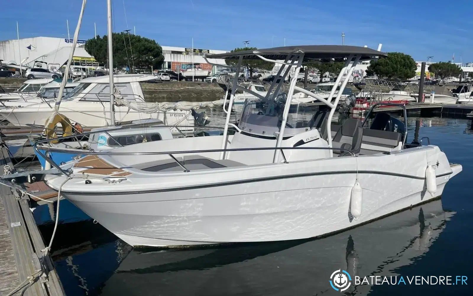 slider 1 Jeanneau Cap Camarat 6.5 CC Serie 3