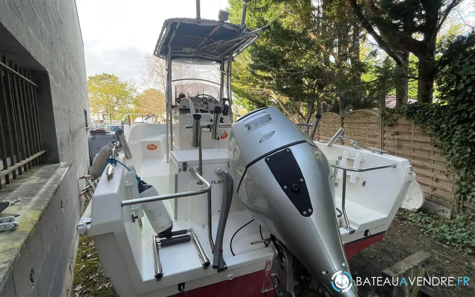 slider 2 Arc Eyre 585 Open
