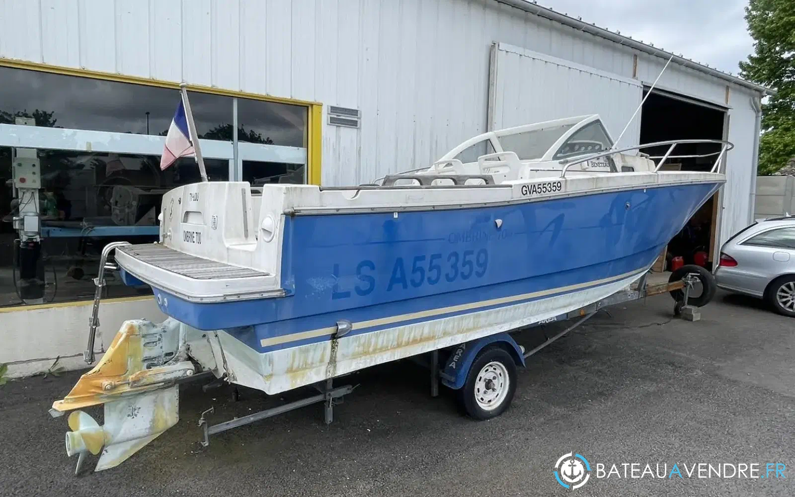 slider 2 Beneteau Ombrine 700