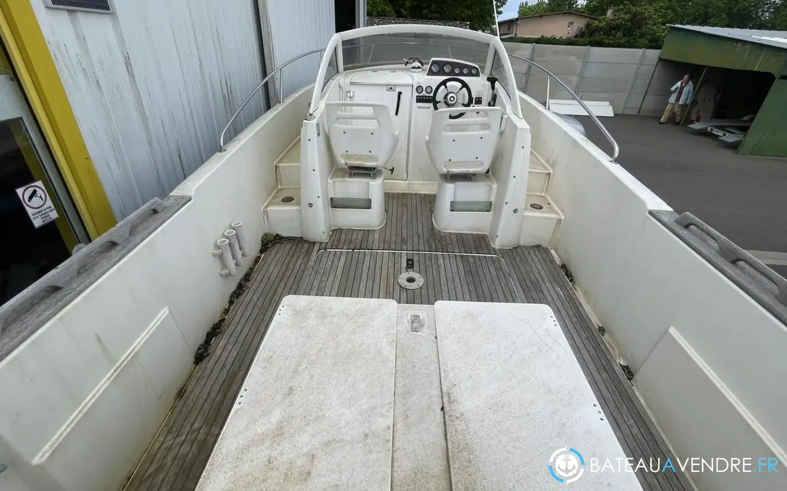 slider 4 Beneteau Ombrine 700