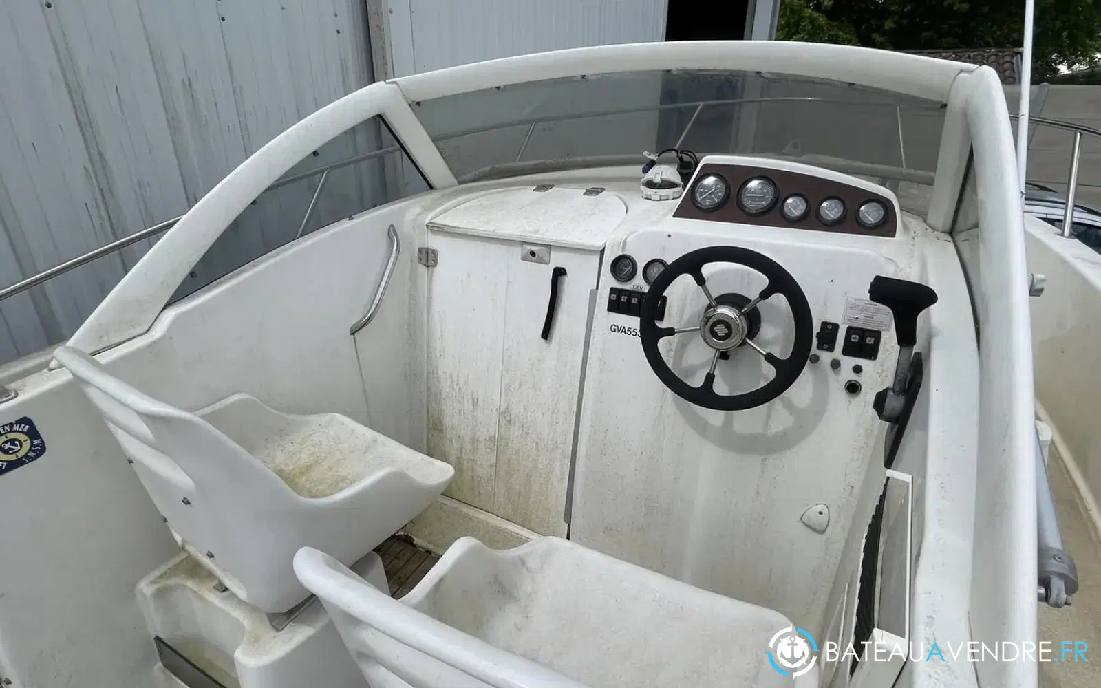 slider 5 Beneteau Ombrine 700