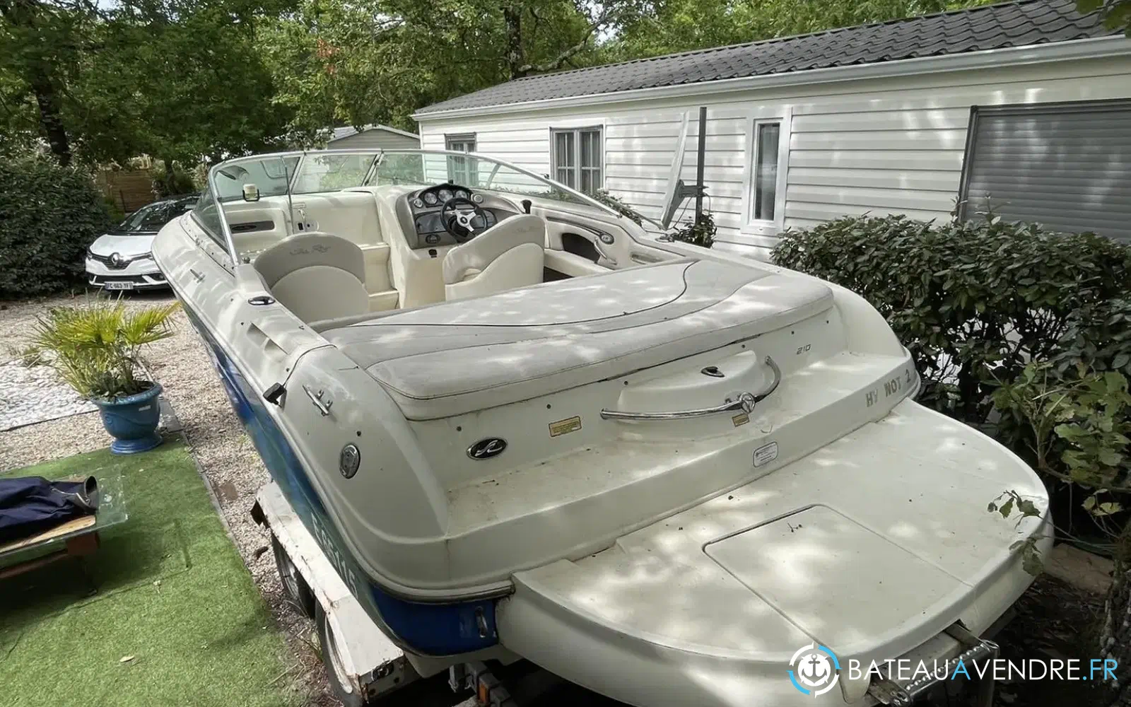 slider 2 Sea Ray 210 Overnighter