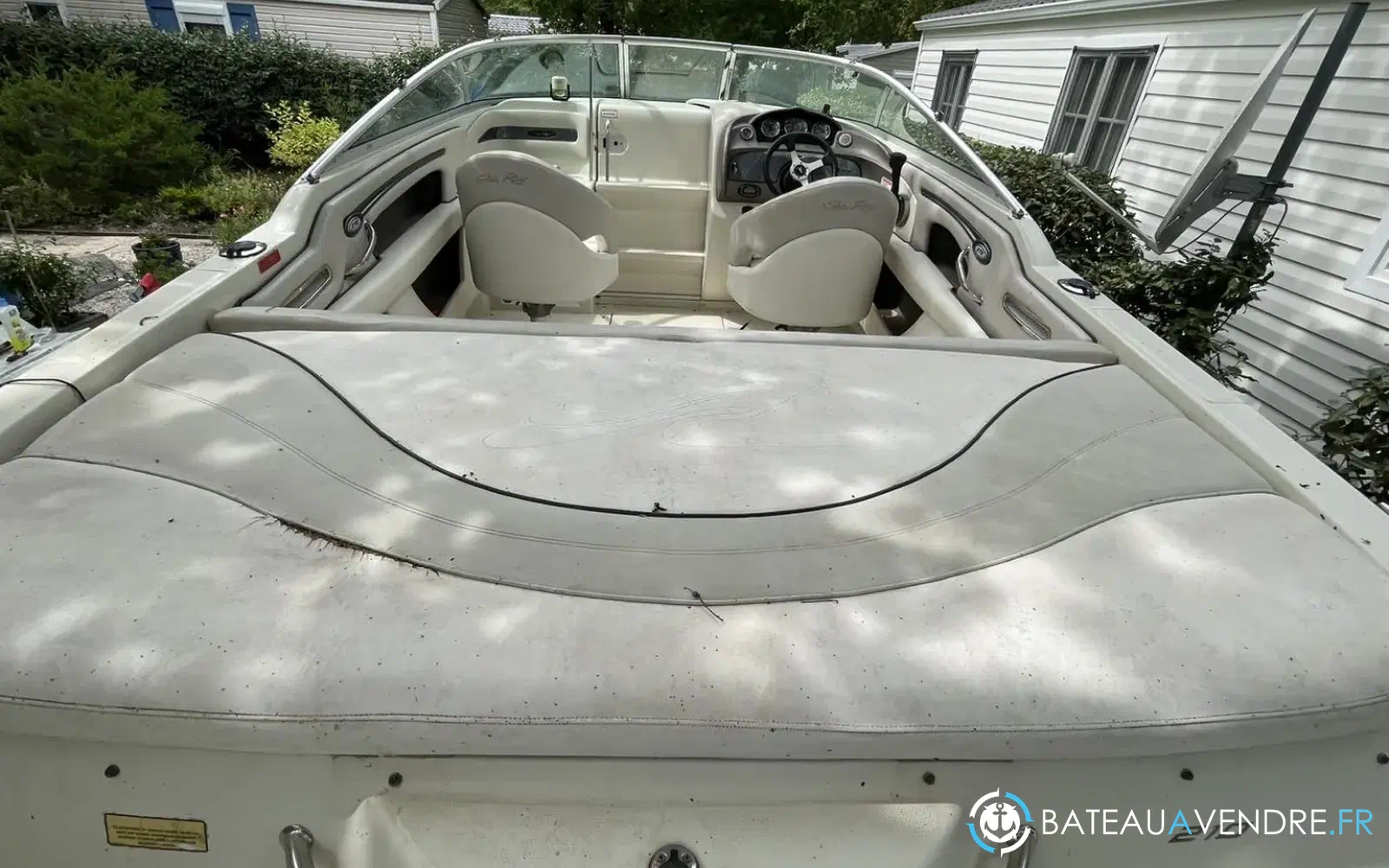 slider 3 Sea Ray 210 Overnighter