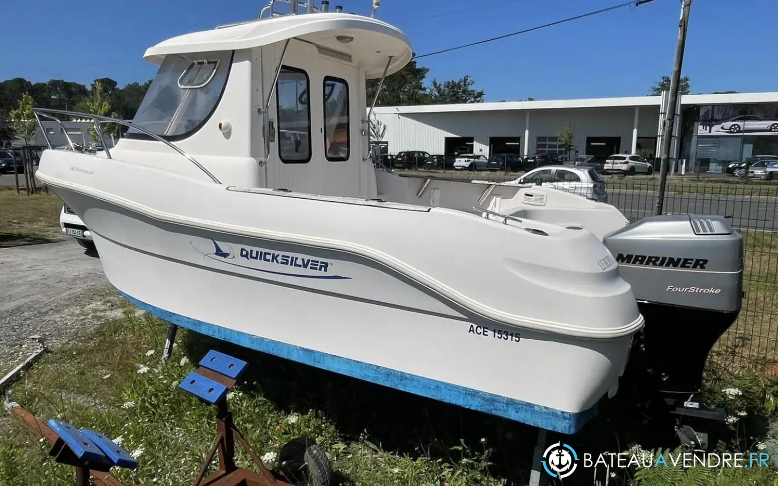 slider 1 Quicksilver 580 Pilothouse