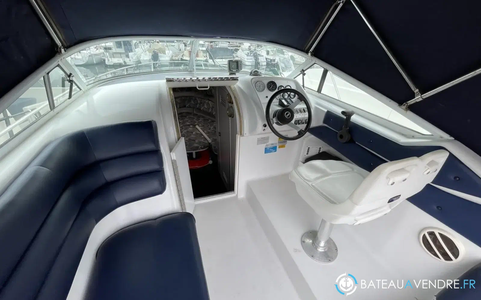 slider 5 Chris Craft Crowne 262