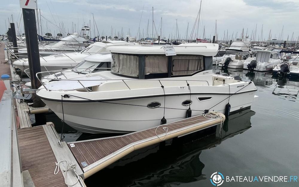 Quicksilver Captur 905 Pilothouse photo de présentation