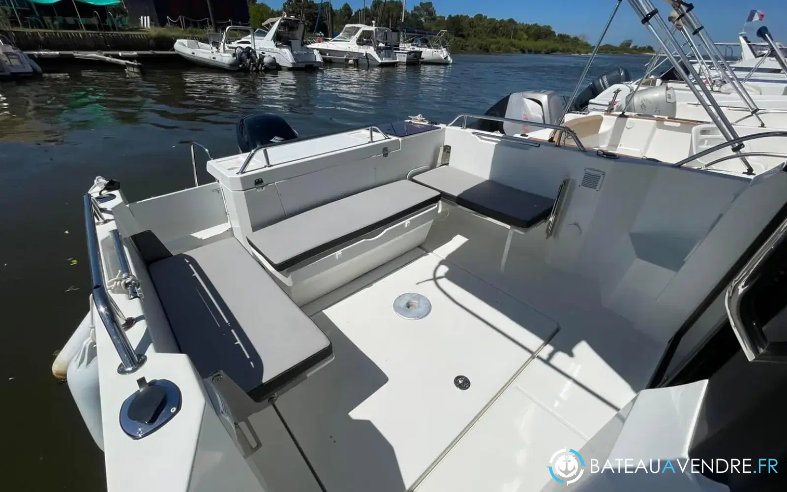 slider 11 Jeanneau Merry Fisher 695 Marlin