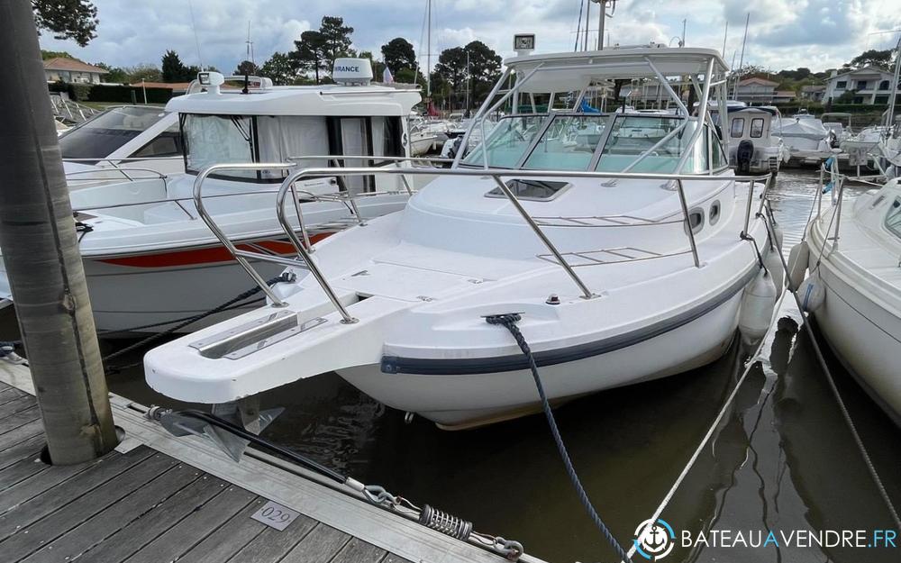 Boston Whaler 295 Conquest photo 2