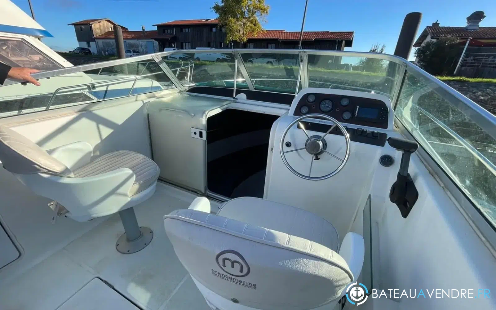 slider 7 Jeanneau Leader 705