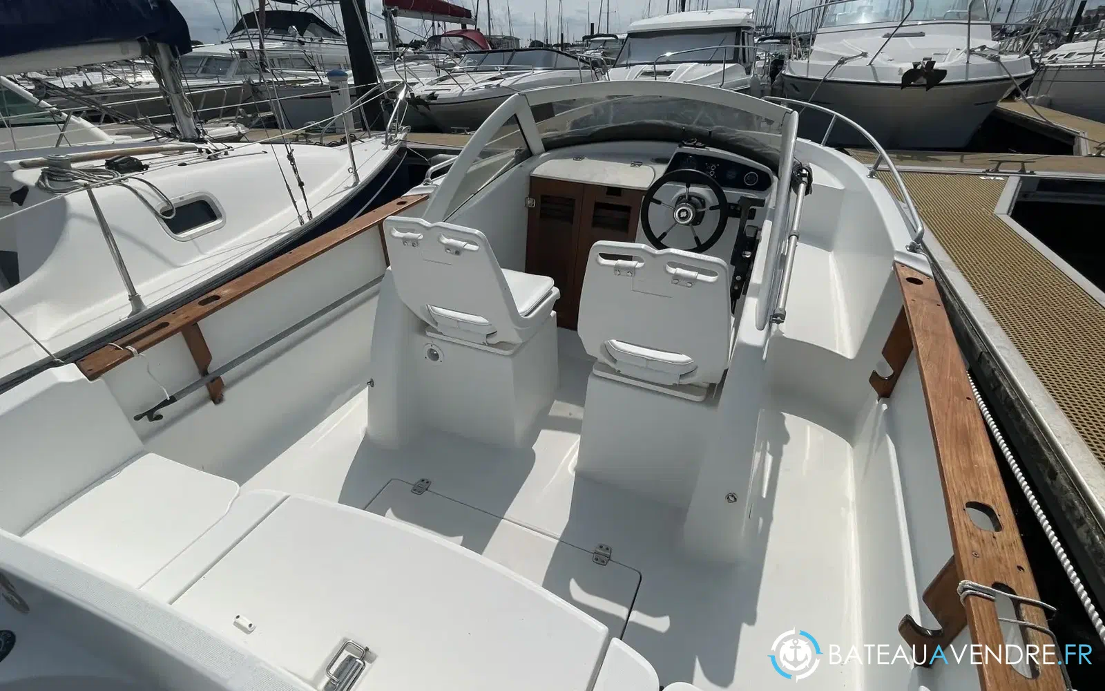 slider 1 Beneteau Ombrine 630