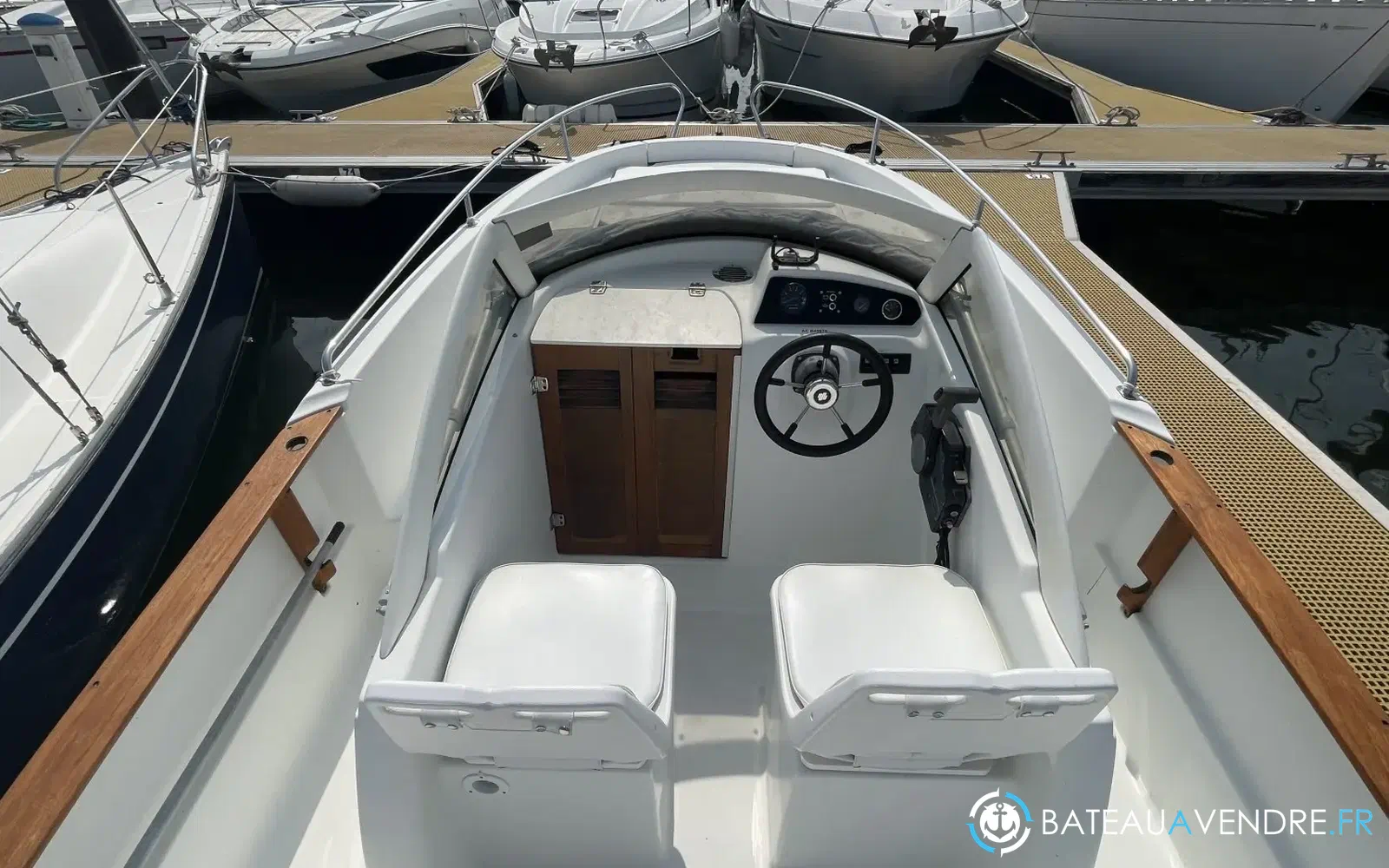 slider 2 Beneteau Ombrine 630