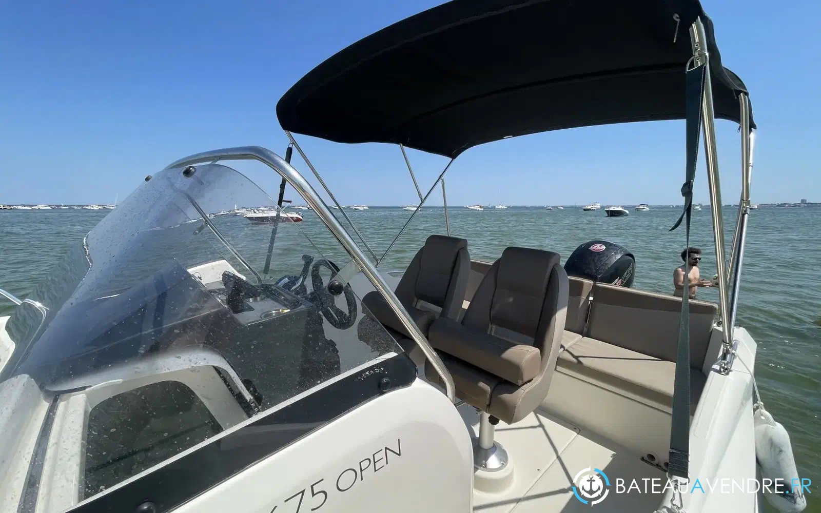 slider 8 Quicksilver 675 Open
