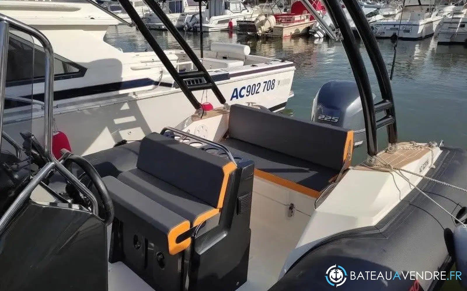 slider 4 Capelli Tempest 700